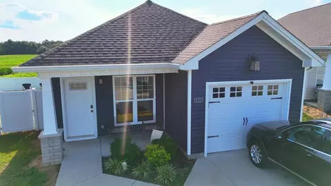 523 Justify Dr, Hopkinsville, KY 42240