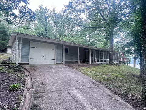 305 Lakeshore Dr, Dawson Springs, KY 42408