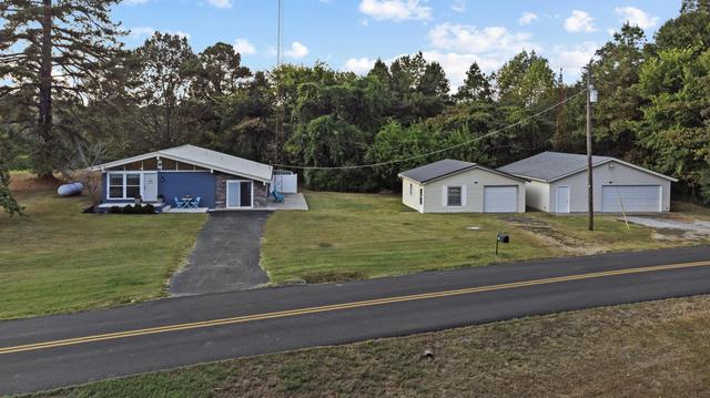 2744 Lakeview Church Rd, Benton, KY 42025