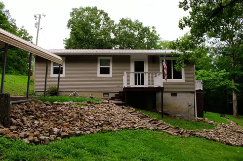 619 Lake Shore Dr, New Concord, KY 42076