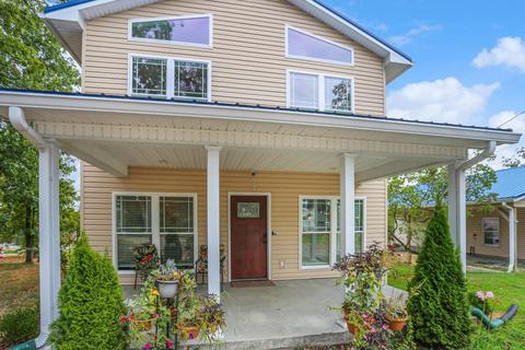 588 Cambridge Shores Dr, Gilbertsville, KY 42044
