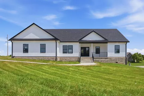 617 Ridge Crest Dr, Harrodsburg, KY 40330