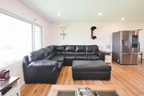 Living - 3089 State Route 58 E, Mayfield, KY 42066 photo 1 of 3
