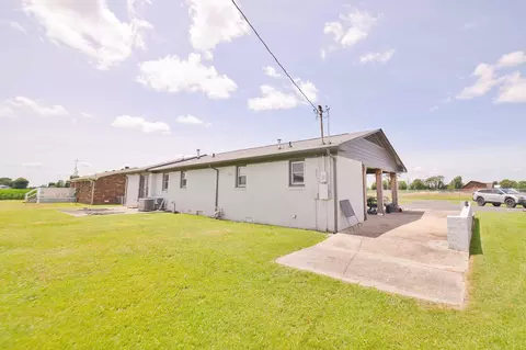Exterior - 3089 State Route 58 E, Mayfield, KY 42066 photo 3 of 13