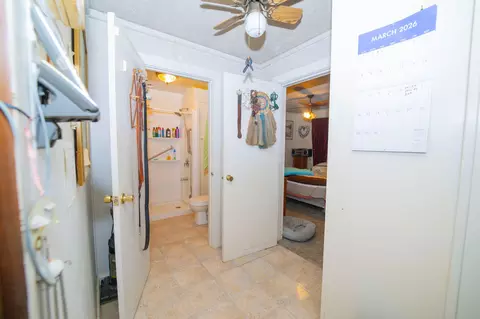 Entry Way - 1119 Rowlett Trl, Murray, KY 42071 photo 1 of 3
