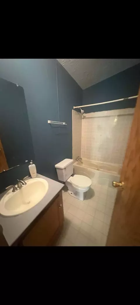 Bath - 305 Gray Hawk Community Park Rd, Mckee, KY 40447 photo 1 of 1