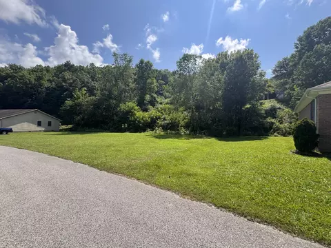 111 115 Stoney Brook Dr, Van Lear, KY 41265 photo 2
