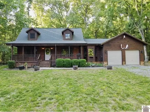 120 Holiday Way, Cadiz, KY 42211