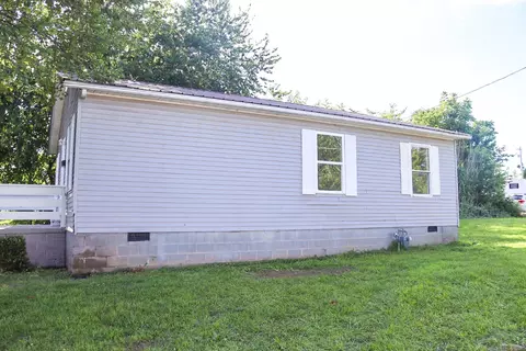 Exterior - 311 Willow St, Mayfield, KY 42066 photo 6 of 6