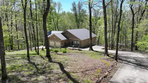 112 Lakeview Ter, Cadiz, KY 42211