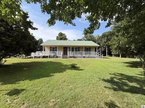 3003 Friendship Rd, Eddyville, KY 42038