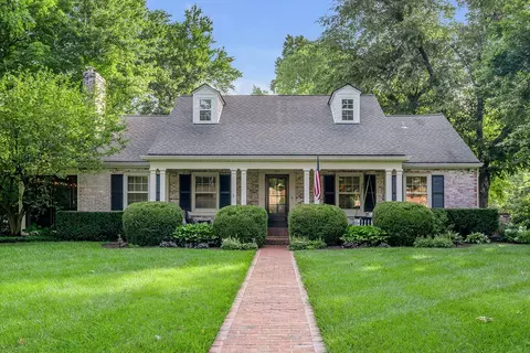 1305 Cooper Dr, Lexington, KY 40502