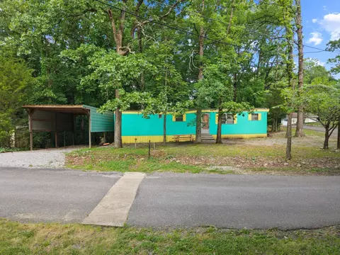184 Hill Top Rd, Grand Rivers, KY 42045