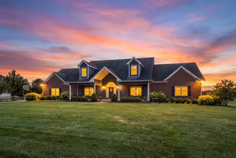 210 Colonial Dr, Versailles, KY 40383