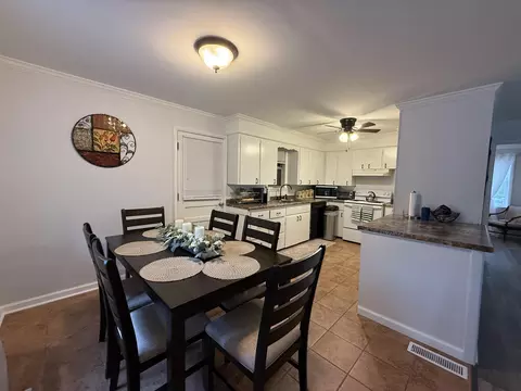 Dining - 55 Maplehurst Ln, Murray, KY 42071 photo 1 of 1