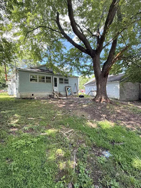 Exterior - 203 Gilbert St, Hazel, KY 42049 photo 3 of 3