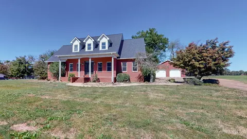 140 Stoney Creek Ln, Murray, KY 42071