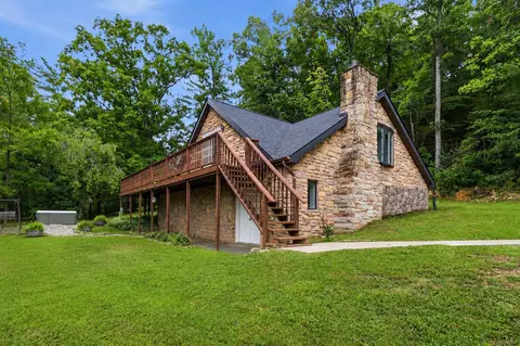 1862 Shopville Rd, Somerset, KY 42503