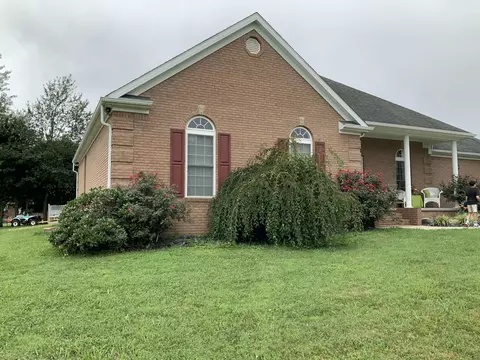 Exterior - 175 Manchester Ln, Brodhead, KY 40409 photo 4 of 29