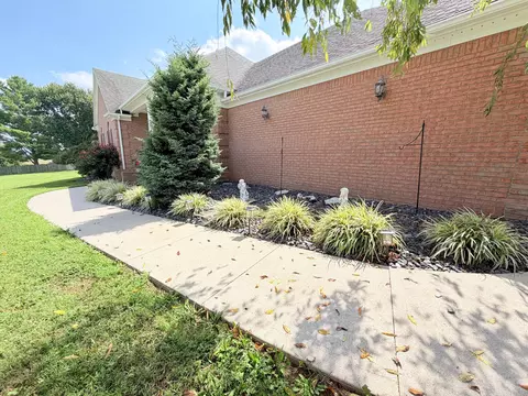 Exterior - 175 Manchester Ln, Brodhead, KY 40409 photo 6 of 29