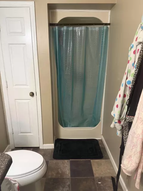 Bath - 155 Maple St, Eubank, KY 42567 photo 1 of 2
