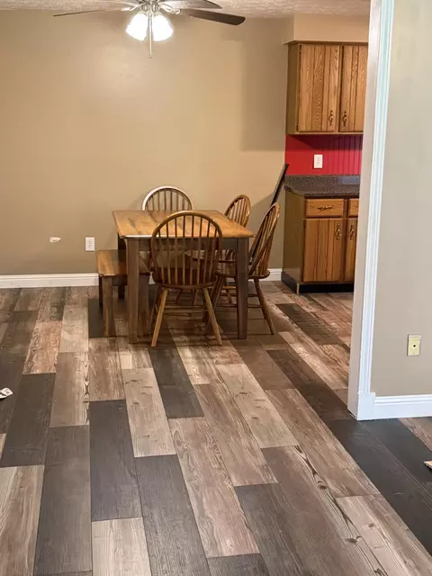 Dining - 155 Maple St, Eubank, KY 42567 photo 1 of 1