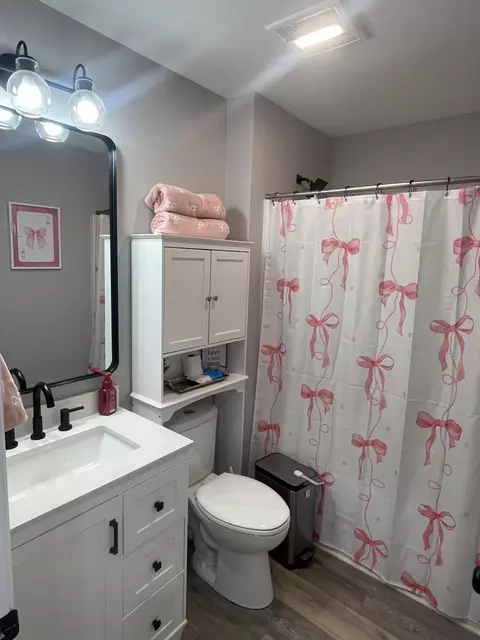 Bath - 602 W 6th St, Corbin, KY 40701 photo 1 of 3