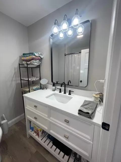 Bath - 602 W 6th St, Corbin, KY 40701 photo 3 of 3