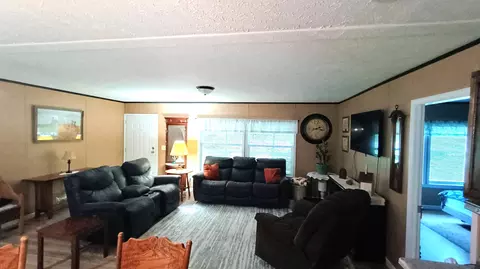 Living - 322 Cedarhaven Dr, Murray, KY 42071 photo 1 of 1