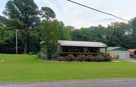 Exterior - 322 Cedarhaven Dr, Murray, KY 42071 photo 2 of 6