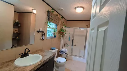 Bath - 322 Cedarhaven Dr, Murray, KY 42071 photo 1 of 2
