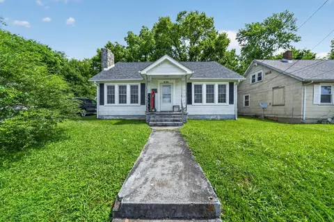 420 W 16th St, Hopkinsville, KY 42240