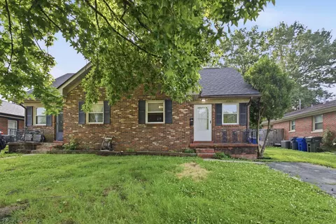 1503 Roanoke Rd, Lexington, KY 40504