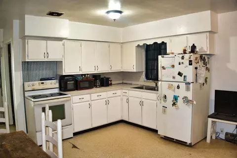 Kitchen - 1321 Ky-80, Windsor, KY 42565 photo 1 of 1