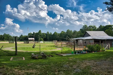 Exterior - 1321 Ky-80, Windsor, KY 42565 photo 5 of 6