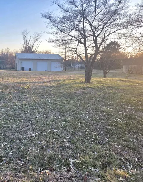 3936 Tanglewood Dr, Hopkinsville, KY 42240