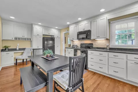 2055 Lovers Ln, Hopkinsville, KY 42240