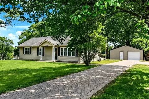 2055 Lovers Ln, Hopkinsville, KY 42240