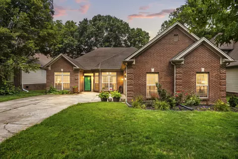 2228 Dunhill Ln, Lexington, KY 40509