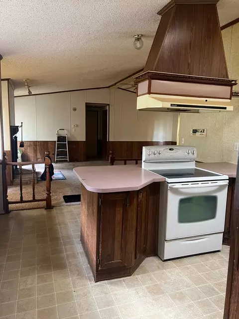 Kitchen - 298 S Combs Ave, Corbin, KY 40701 photo 1 of 3