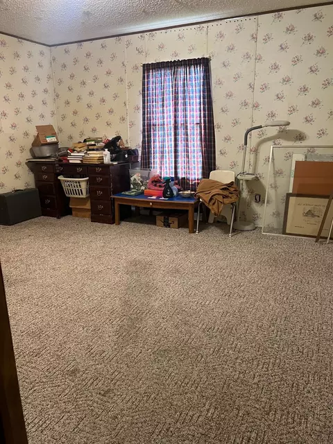 Bedroom - 298 S Combs Ave, Corbin, KY 40701 photo 2 of 3