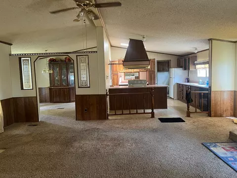 Living - 298 S Combs Ave, Corbin, KY 40701 photo 1 of 4