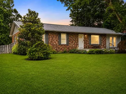 3015 Mountain Springs Dr, London, KY 40744