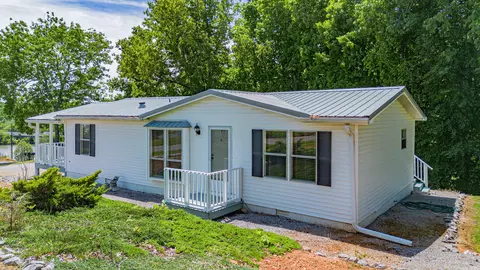 934 Cantrell Rd, Eddyville, KY 42038