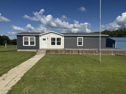 150 Village Ln, Russell Springs, KY 42642