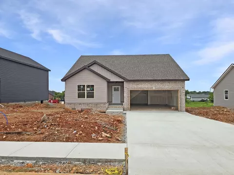 107 Kingston Ct, Oak Grove, KY 42262