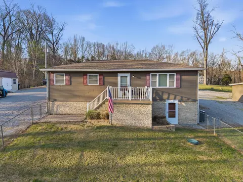 1231 Rockcastle Lakeshore Dr, Cadiz, KY 42211