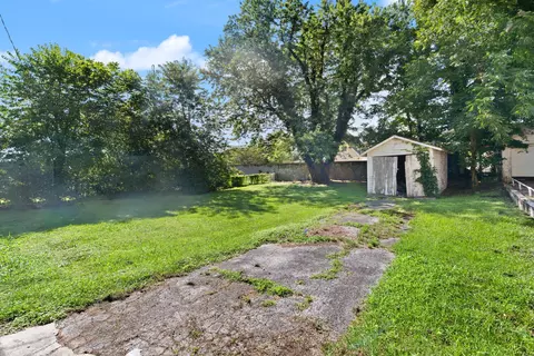 503 W 3rd St, Corbin, KY 40701 photo 2