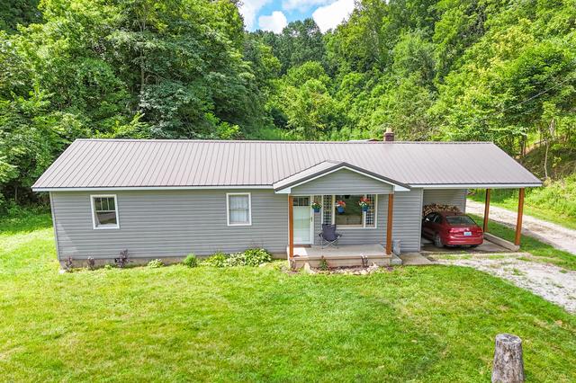 90 Trevor Ln, Burkesville, KY 42717