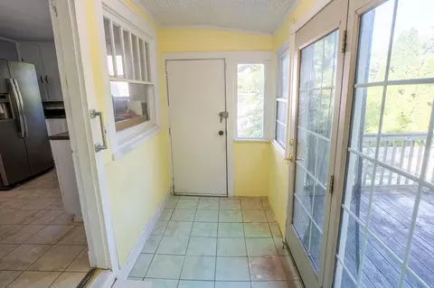 Exterior - 237 Sunset Ave, Richmond, KY 40475 photo 3 of 6